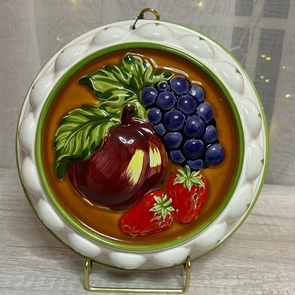 Vintage Gailstyn-Sutton Towel Ceramic Deco Fruit Mold